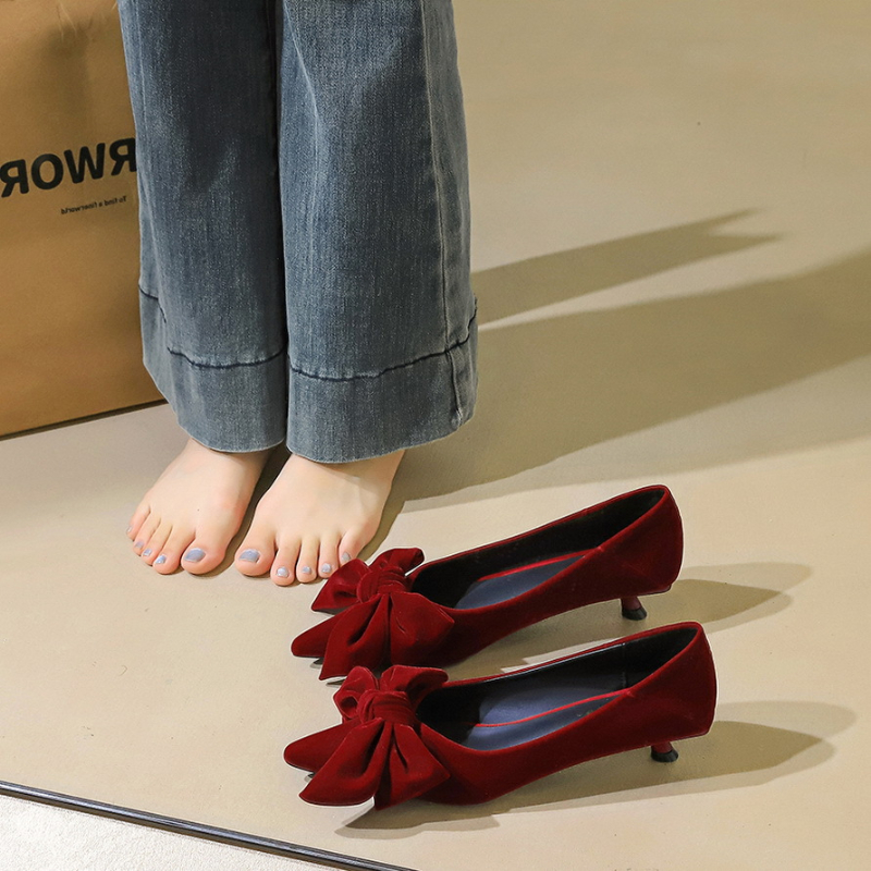 Ankle Strap Heels - 한국적인 감성의 스웨이드 스틸레토 싱글 슈즈,