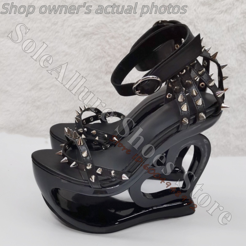 핫핑크 스파이크 스터드 케이지 하트 컷아웃 웨지 샌들  - Ankle Strap Heels 리뷰 및 가격